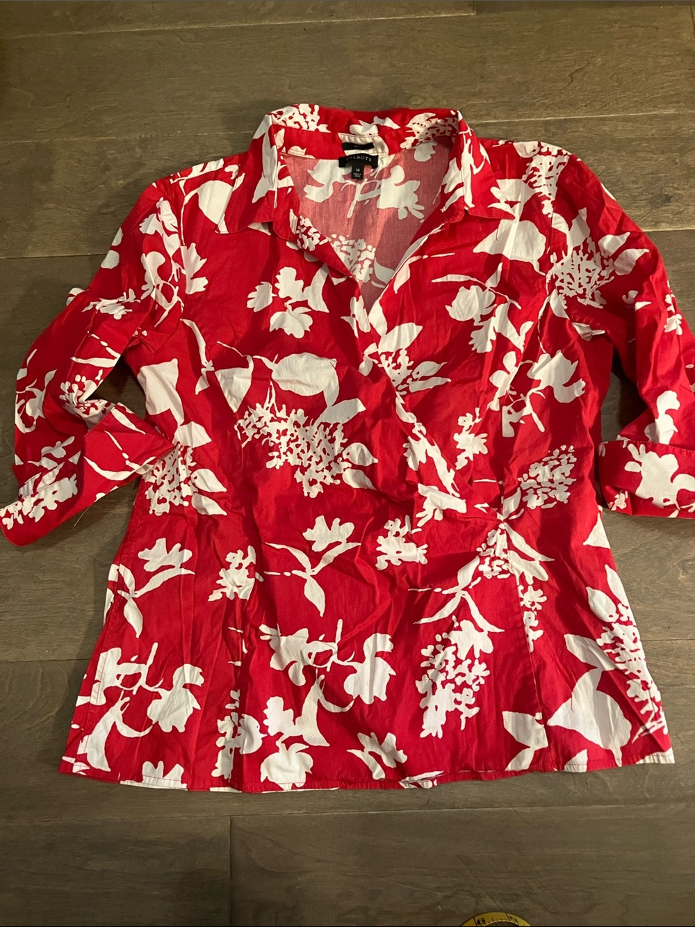 Talbots Red and White Floral side zip 3/4 sleeve Blouse